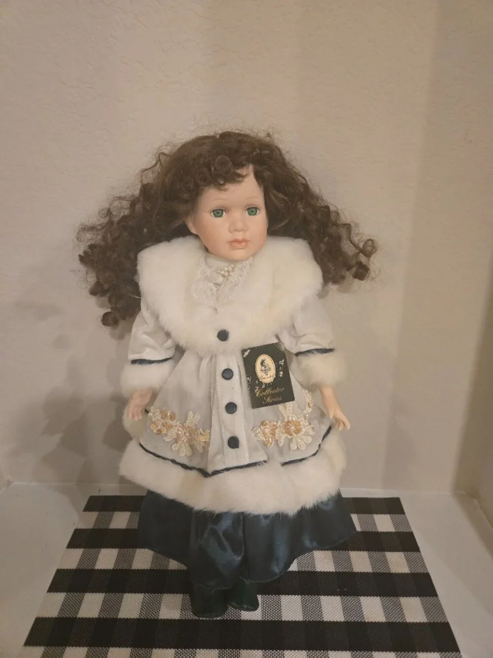 GEPPEDDO Collections Series Porcelain doll - Picture 10 of 13